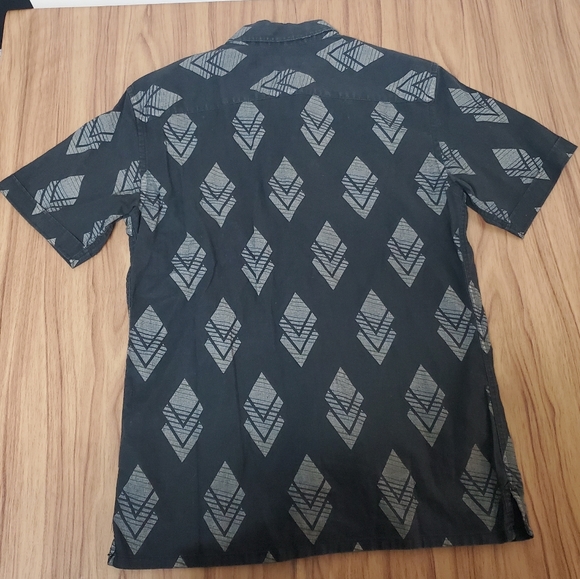All Saints Button Down Short Sleeve Shirt Men's Small Black Gray Geometric - Picture 6 of 6